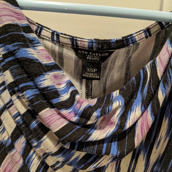 Form fitting and flattering - Picture 2 of 4